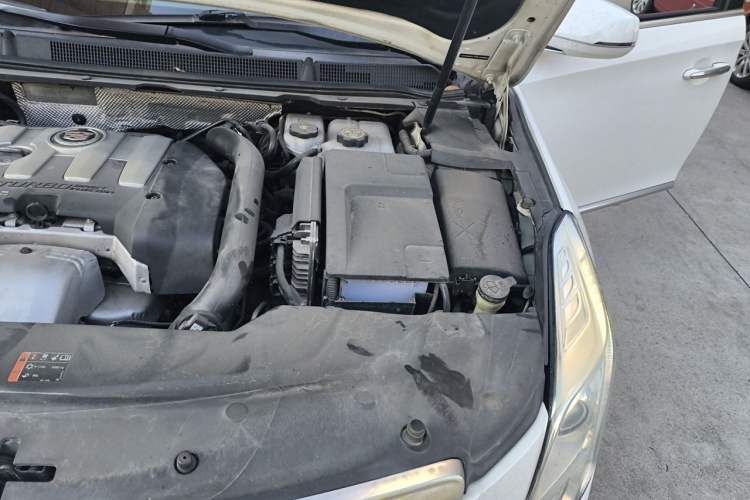 Used Cadillac XTS 2015 28T Comfort Model Engine Bay Left
