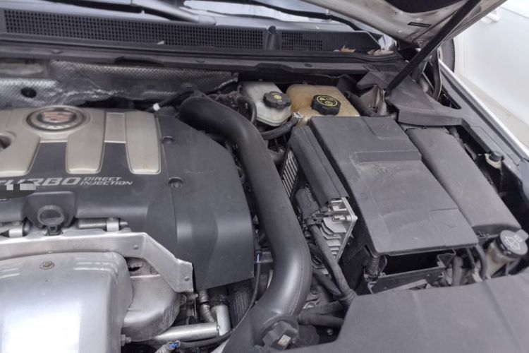 Used Cadillac XTS 2015 28T Comfort Model Engine Bay Left