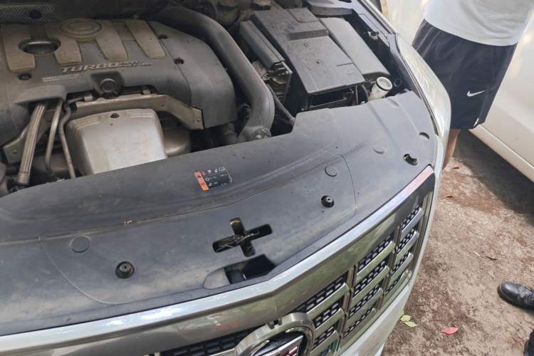 Used Cadillac XTS 2015 28T Comfort Model Engine Bay Left