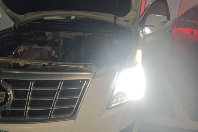 Used Cadillac XTS 2015 28T Comfort Model Engine Bay Left