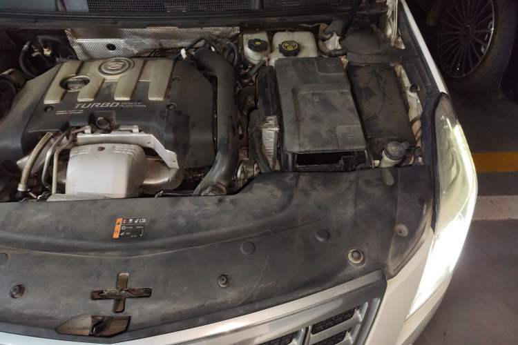 Used Cadillac XTS 2015 28T Comfort Model Engine Bay Left