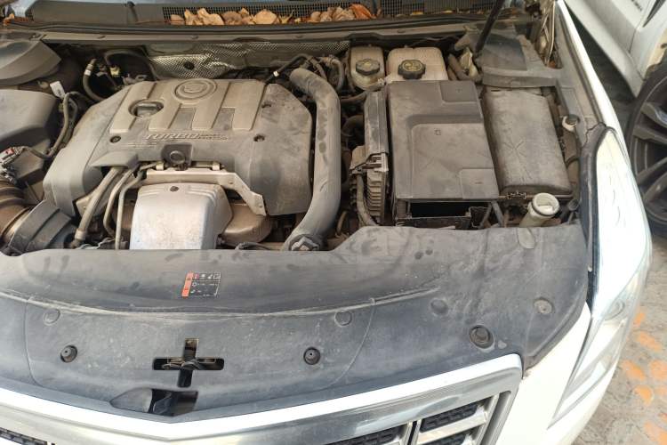 Used Cadillac XTS 2015 28T Comfort Model Engine Bay Left