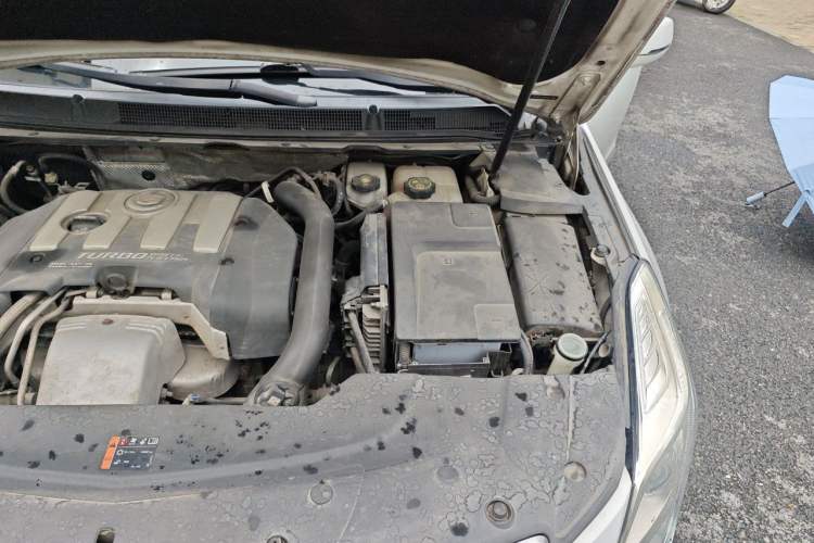 Used Cadillac XTS 2015 28T Comfort Model Engine Bay Left