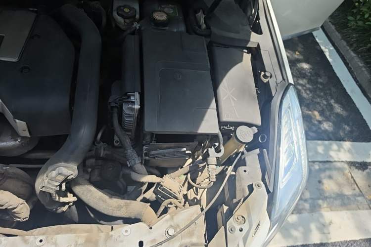 Used Cadillac XTS 2015 28T Elite Model Engine Bay Left