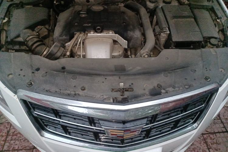 Used Cadillac XTS 2015 28T Luxury Model Engine Bay