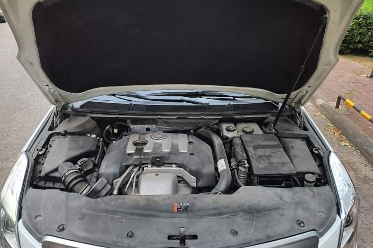 Used Cadillac XTS 2015 28T Comfort Model Engine Bay