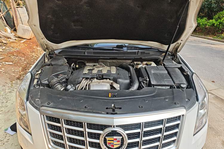 Used Cadillac XTS 2015 28T Comfort Model Engine Bay