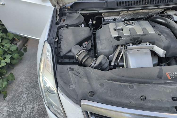 Used Cadillac XTS 2015 28T Comfort Model Engine Bay Right