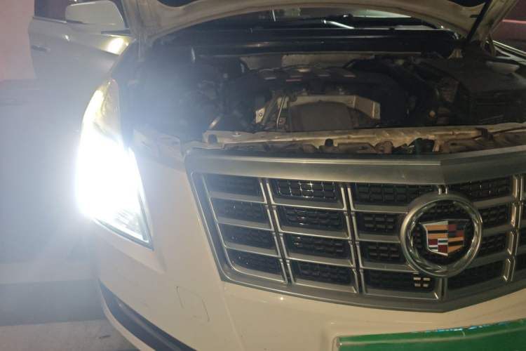Used Cadillac XTS 2015 28T Comfort Model Engine Bay Right