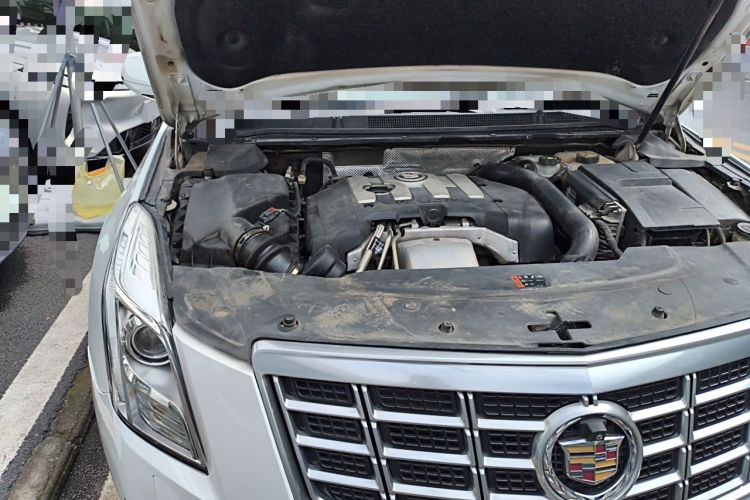 Used Cadillac XTS 2015 28T Comfort Model Engine Bay Right