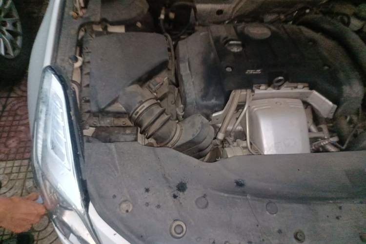 Used Cadillac XTS 2015 28T Luxury Model Engine Bay Right