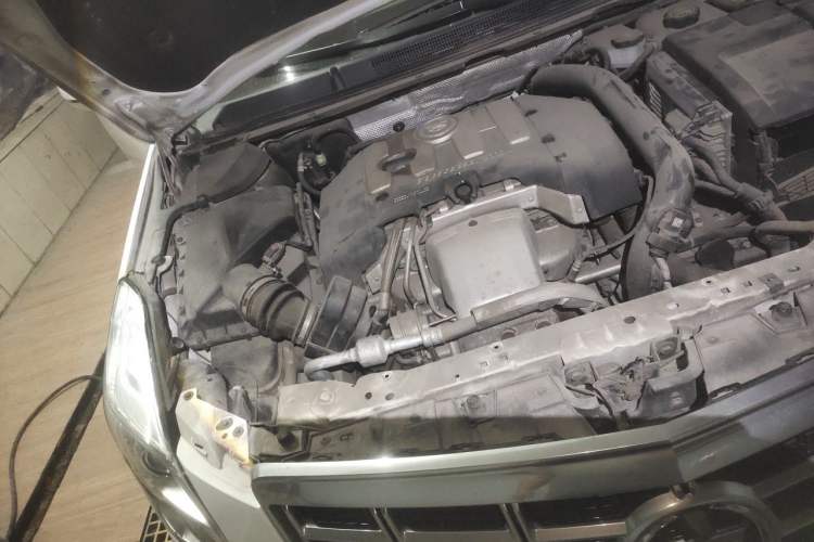 Used Cadillac XTS 2015 28T Comfort Model Engine Bay Right