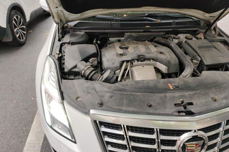 Used Cadillac XTS 2015 28T Comfort Model Engine Bay Right