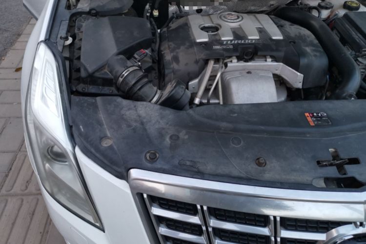 Used Cadillac XTS 2015 28T Comfort Model Engine Bay Right