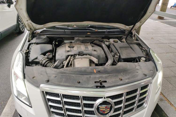 Used Cadillac XTS 2015 28T Comfort Model Engine Bay