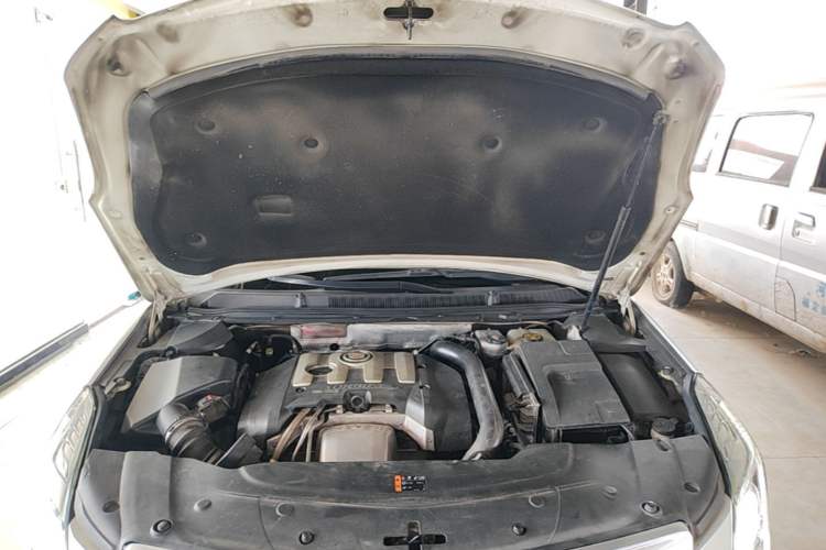 Used Cadillac XTS 2015 28T Luxury Model Engine Bay