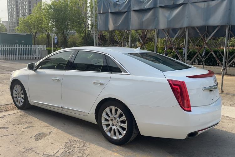 Used Cadillac XTS 2015 28T Comfort Model Exterior 1
