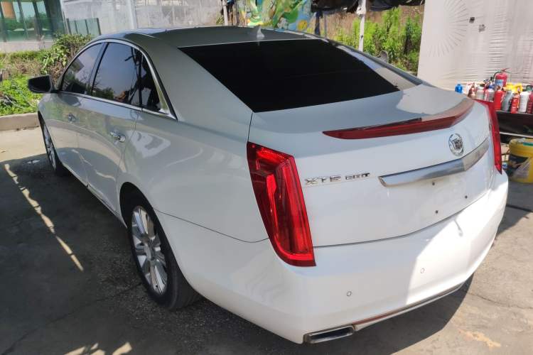 Used Cadillac XTS 2015 28T Comfort Model Exterior 2