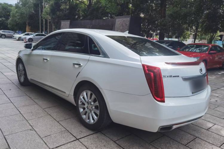 Used Cadillac XTS 2015 28T Comfort Model Exterior 2