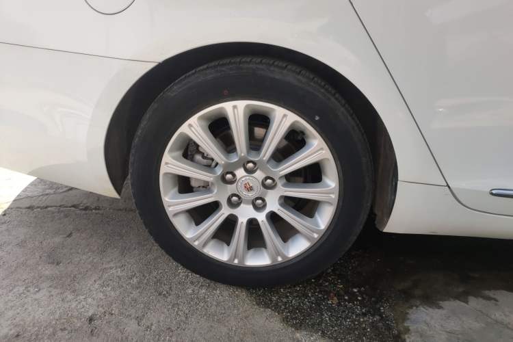 Used Cadillac XTS 2015 28T Comfort Model Exterior 5