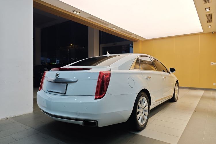 Used Cadillac XTS 2015 28T Comfort Model Exterior 5