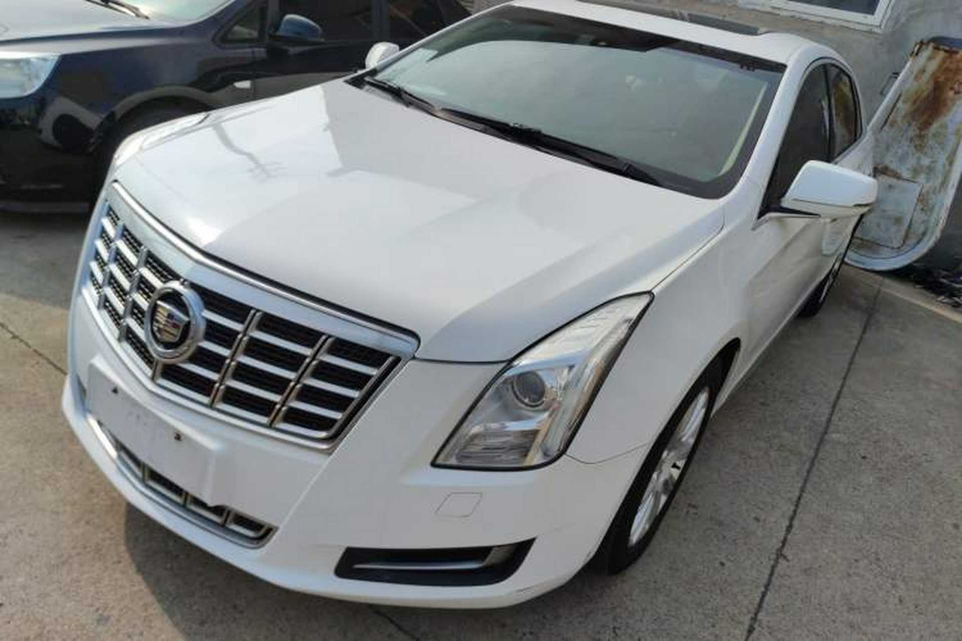 Used Cadillac XTS 2015 28T Comfort Model Front Left 45 Deg