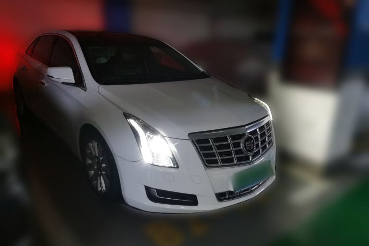Used Cadillac XTS 2015 28T Comfort Model Front Right 45 Deg