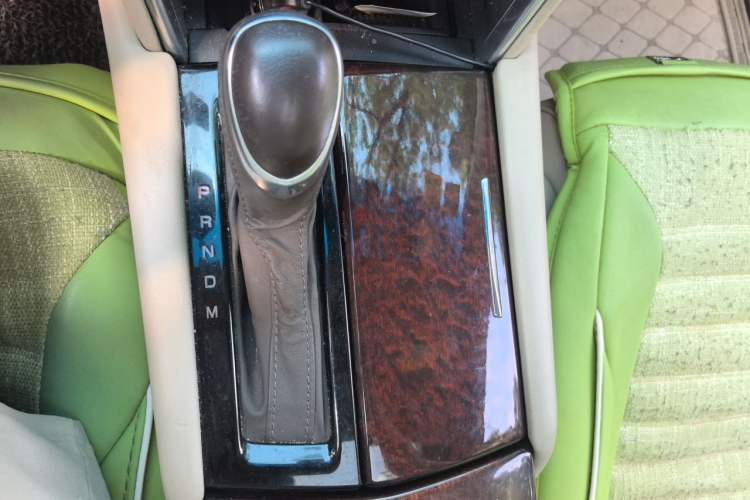 Used Cadillac XTS 2015 28T Comfort Model Gear Lever