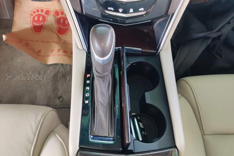 Used Cadillac XTS 2015 28T Comfort Model Gear Lever