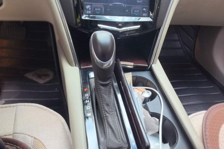 Used Cadillac XTS 2015 28T Comfort Model Gear Lever