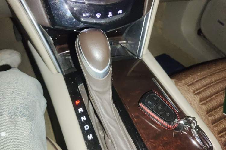 Used Cadillac XTS 2015 28T Comfort Model Gear Lever