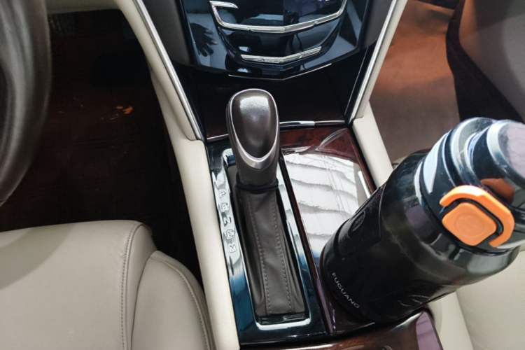 Used Cadillac XTS 2015 28T Comfort Model Gear Lever