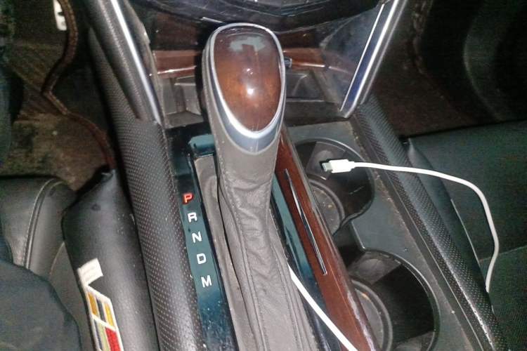 Used Cadillac XTS 2015 28T Luxury Model Gear Lever