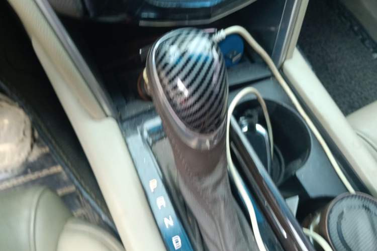 Used Cadillac XTS 2015 28T Comfort Model Gear Lever