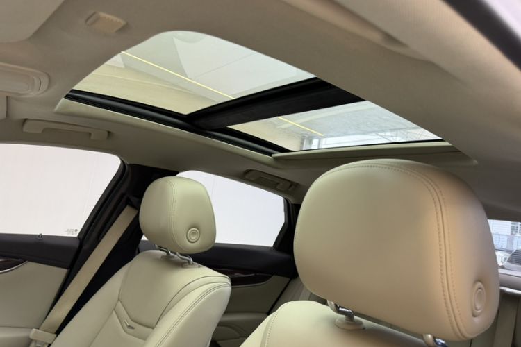 Used Cadillac XTS 2015 28T Comfort Model Headliner