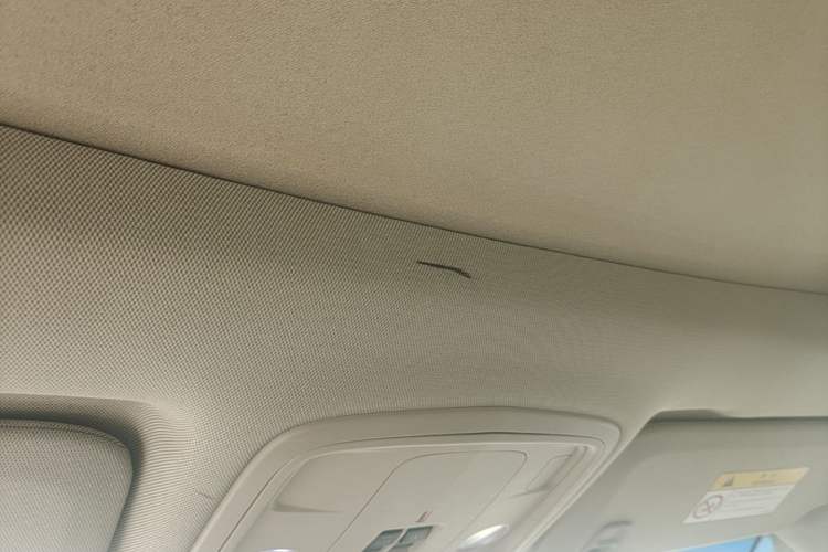 Used Cadillac XTS 2015 28T Comfort Model Headliner
