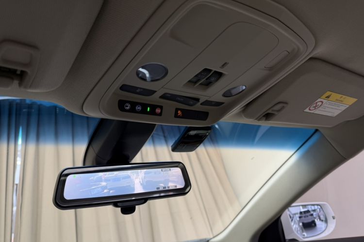 Used Cadillac XTS 2015 28T Comfort Model Interior 11