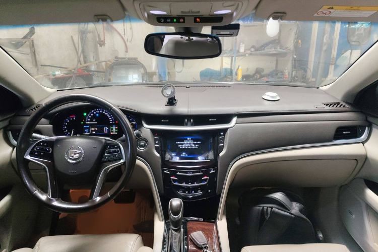 Used Cadillac XTS 2015 28T Comfort Model Interior 2