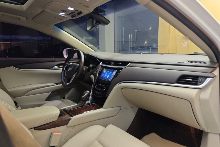 Used Cadillac XTS 2015 28T Comfort Model Interior 2