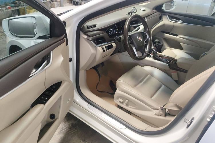 Used Cadillac XTS 2015 28T Comfort Model Interior 3