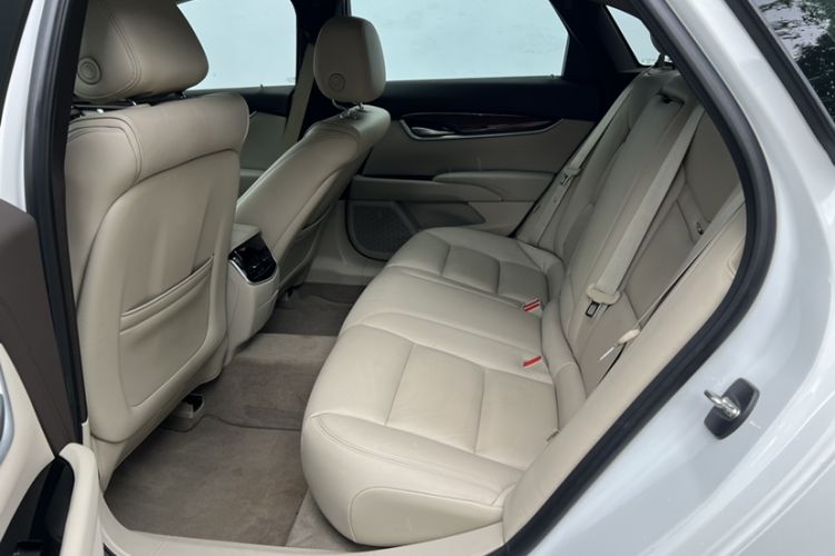 Used Cadillac XTS 2015 28T Elite Model Interior 4