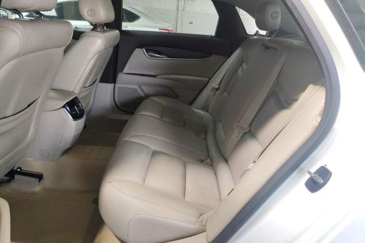 Used Cadillac XTS 2015 28T Comfort Model Interior 4
