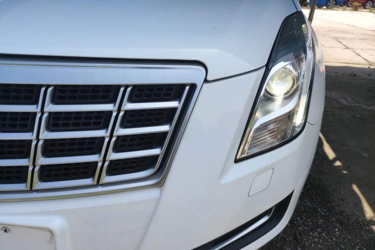 Used Cadillac XTS 2015 28T Comfort Model Left Front Headlight
