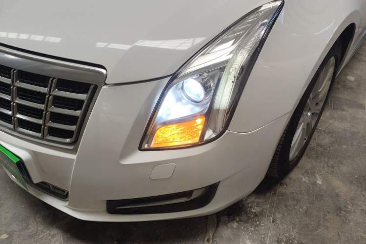 Used Cadillac XTS 2015 28T Comfort Model Left Front Headlight