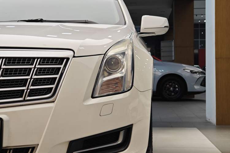 Used Cadillac XTS 2015 28T Comfort Model Left Front Headlight