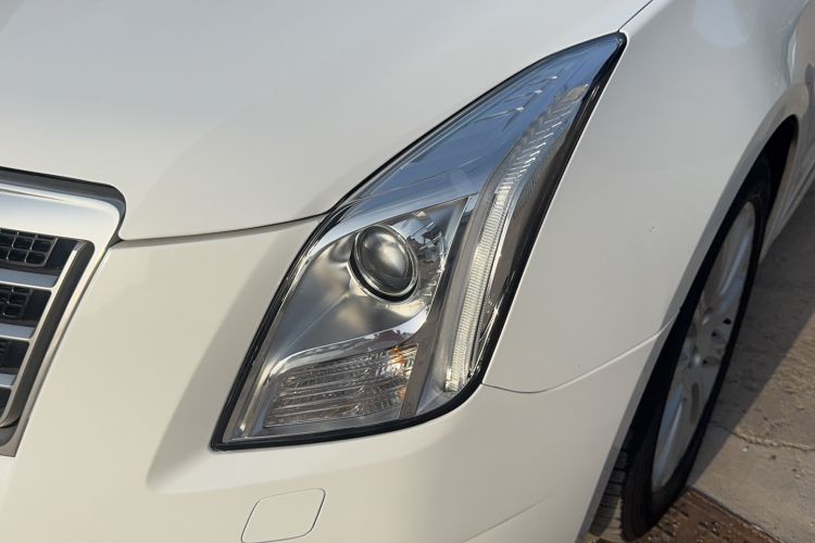Used Cadillac XTS 2015 28T Comfort Model Left Front Headlight