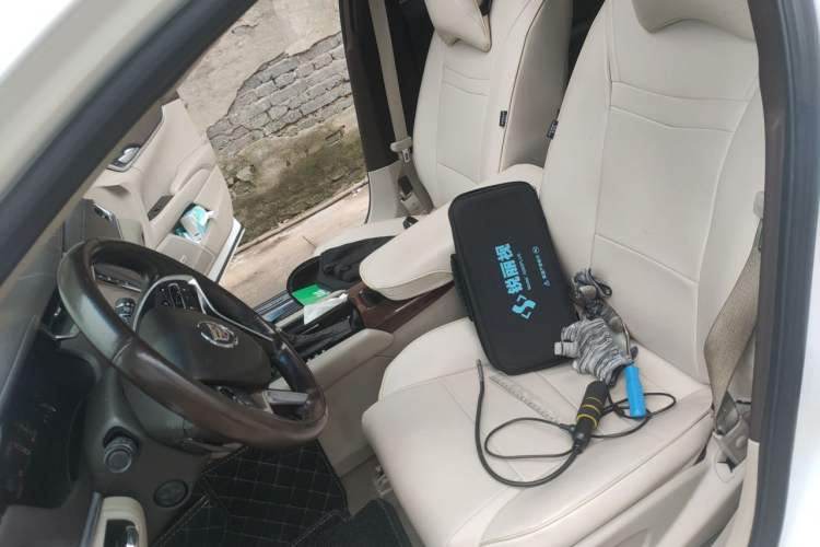 Used Cadillac XTS 2015 28T Comfort Model Left Front Seat