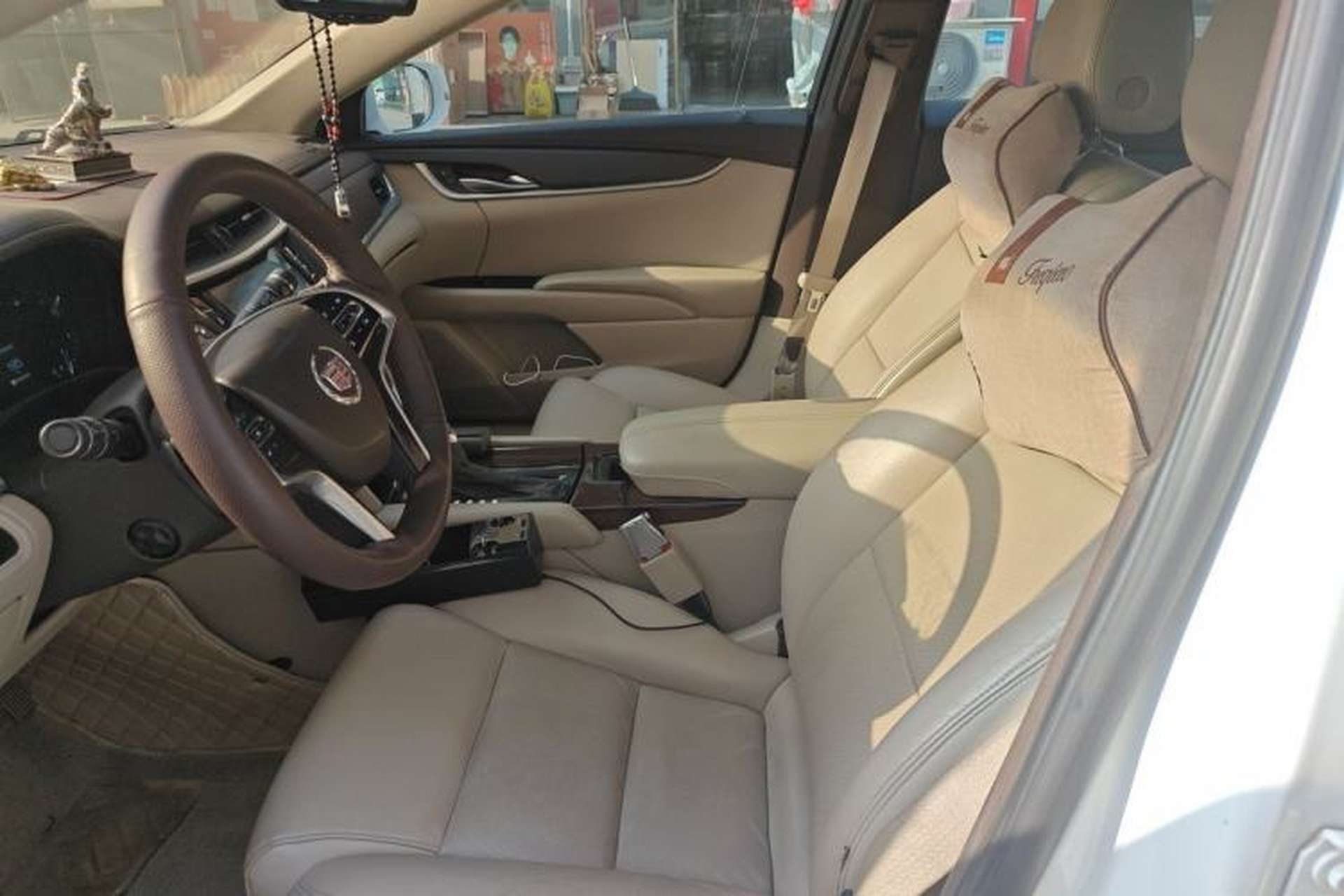 Used Cadillac XTS 2015 28T Comfort Model Left Front Seat