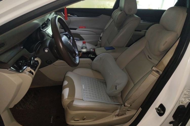 Used Cadillac XTS 2015 28T Comfort Model Left Front Seat