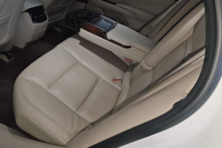 Used Cadillac XTS 2015 28T Comfort Model Left Rear Seat
